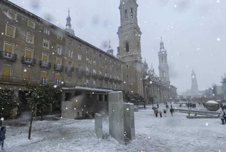 visita virtual en la plaza del pilar zaragoza